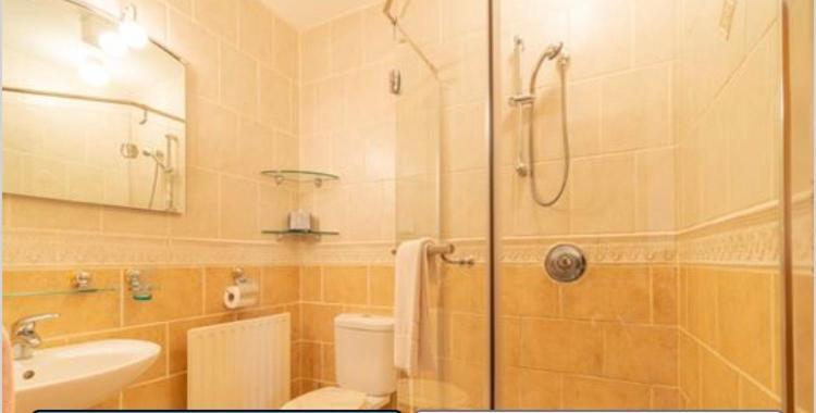 Corthna Lodge Schull Ngoại thất bức ảnh