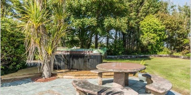 Corthna Lodge Schull Ngoại thất bức ảnh