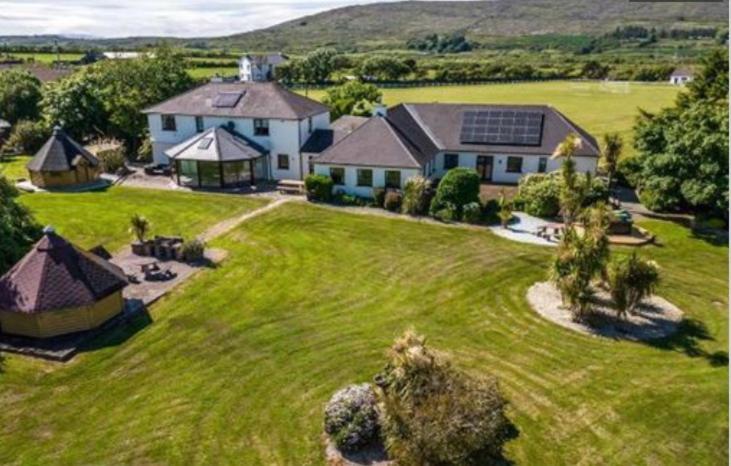 Corthna Lodge Schull Ngoại thất bức ảnh