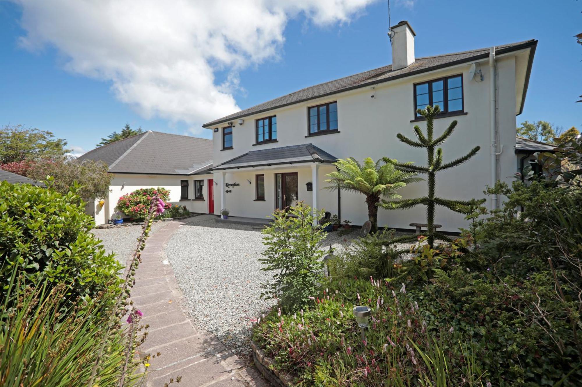 Corthna Lodge Schull Ngoại thất bức ảnh