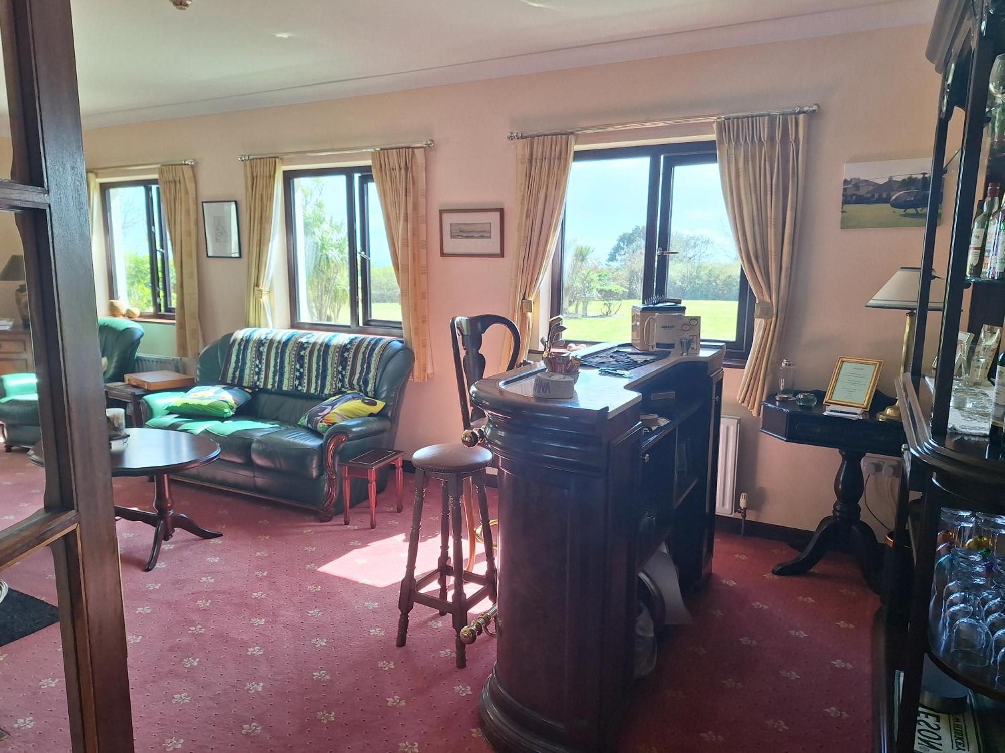 Corthna Lodge Schull Ngoại thất bức ảnh