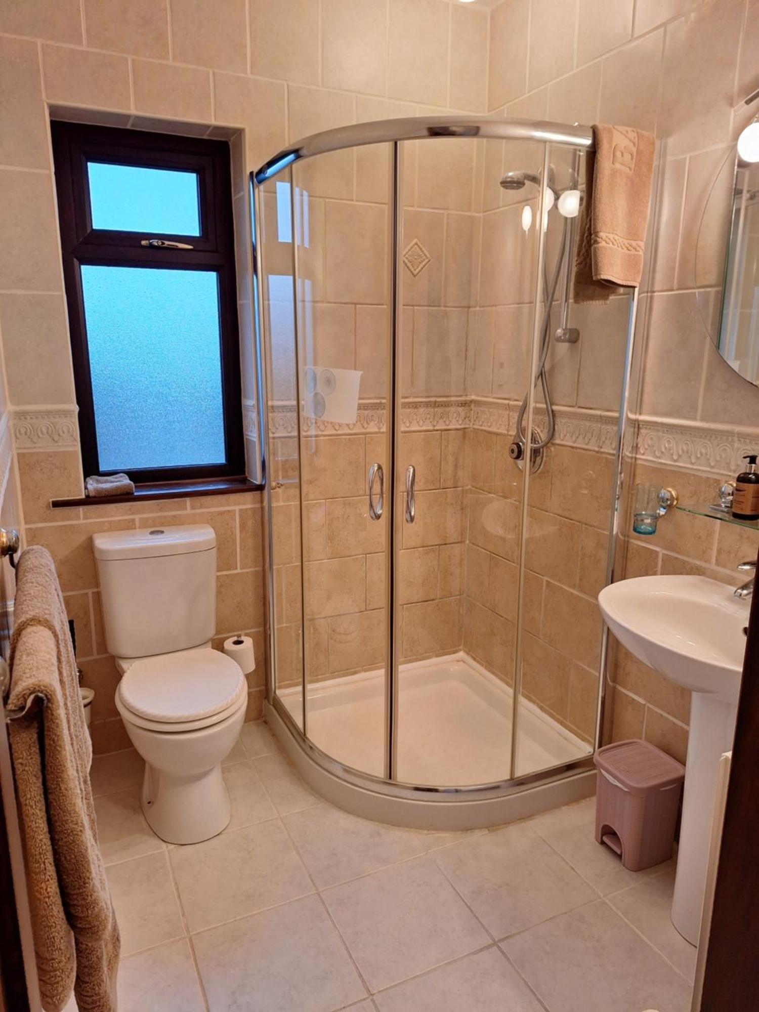 Corthna Lodge Schull Ngoại thất bức ảnh