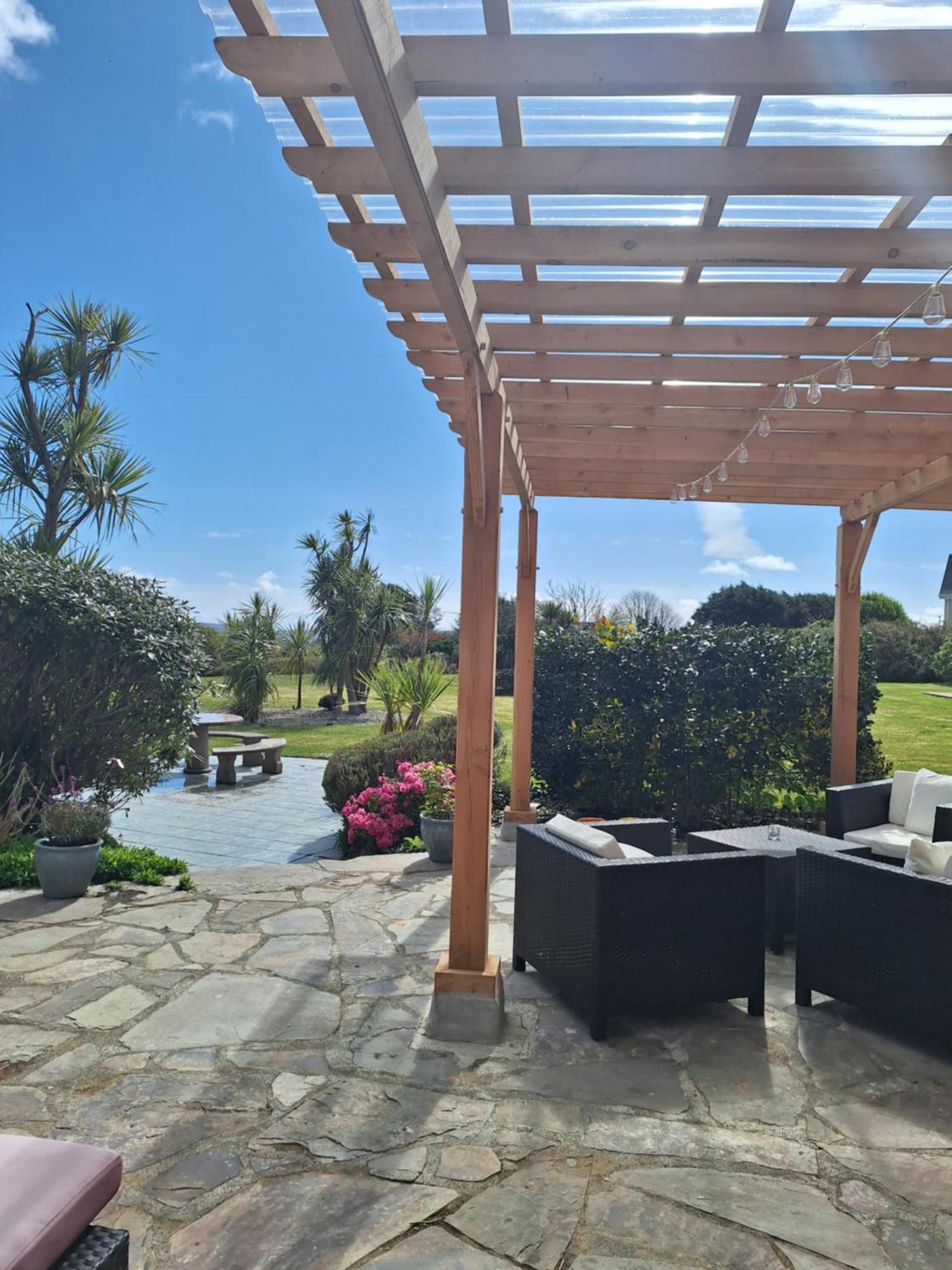Corthna Lodge Schull Ngoại thất bức ảnh